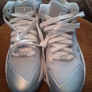 MOOLAH White & Silver Athletic Sneakers